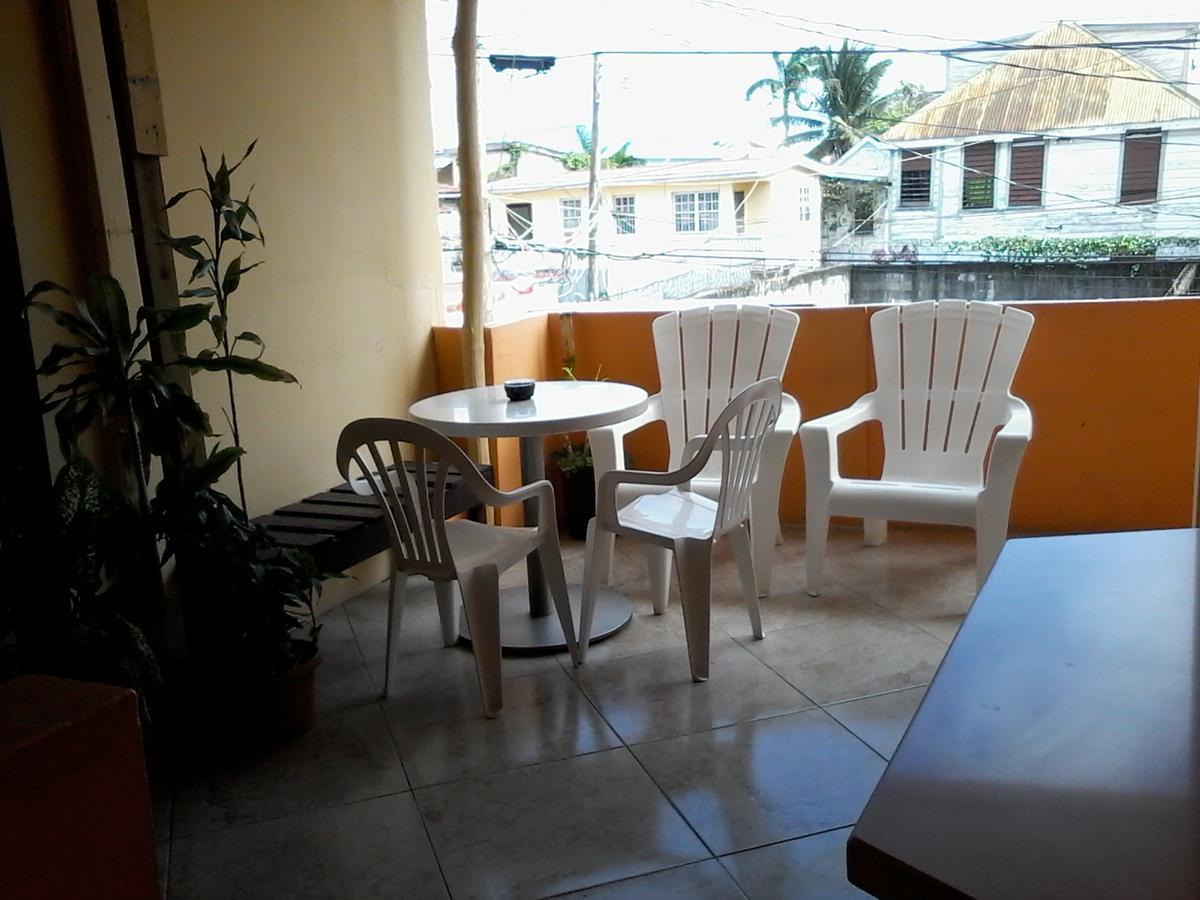 Bella Sombra Guest House Downtown Белиз-Сити Экстерьер фото