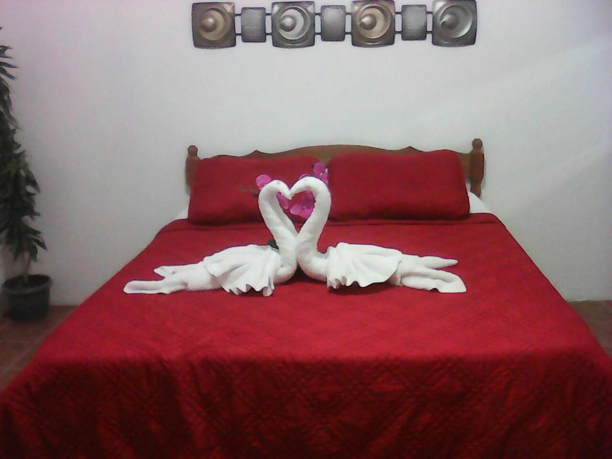 Bella Sombra Guest House Downtown Белиз-Сити Экстерьер фото