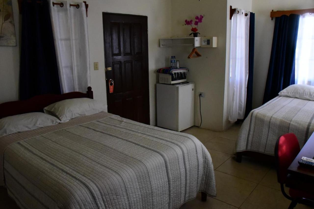 Bella Sombra Guest House Downtown Белиз-Сити Экстерьер фото