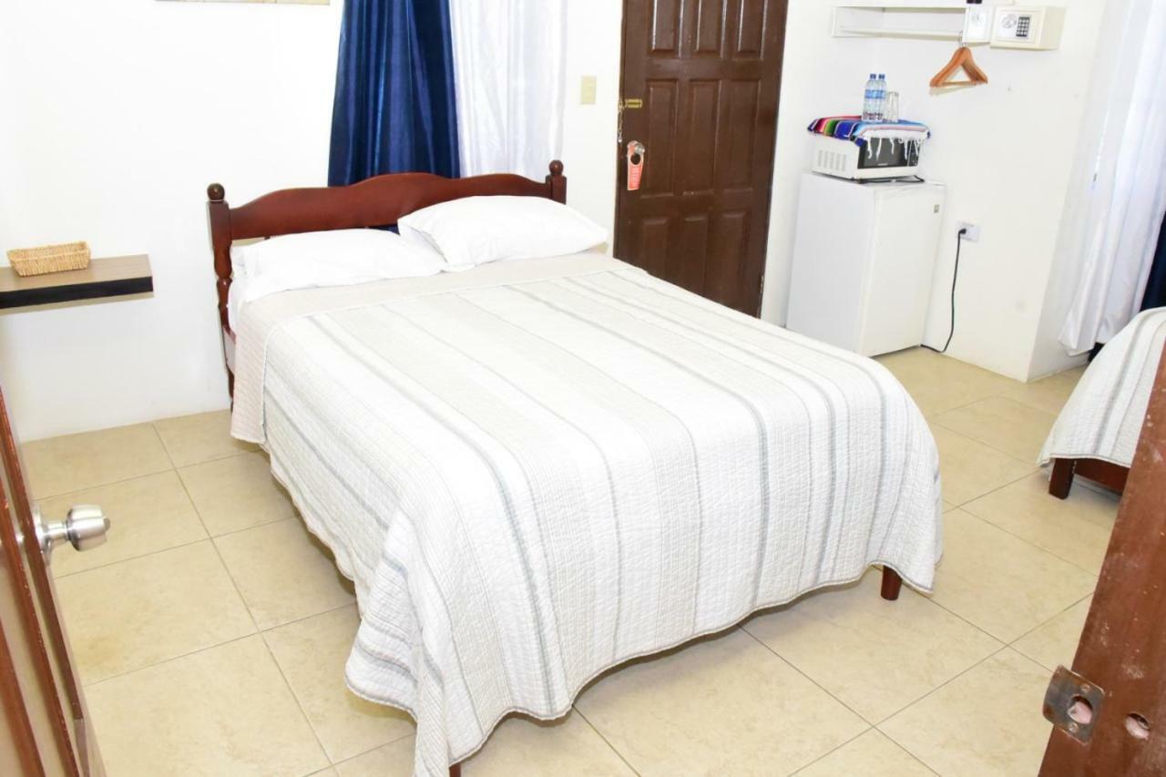Bella Sombra Guest House Downtown Белиз-Сити Экстерьер фото